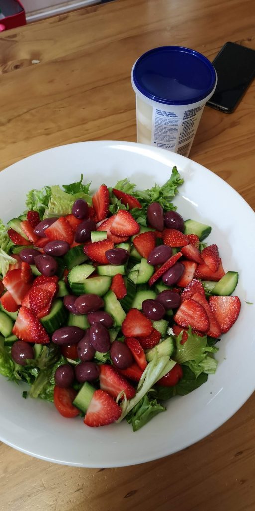 Fresh garden salad side dish for spitbraai catering in Port Elizabeth (Gqeberha) and Uitenhage (Kariega) by Pedros Asado.